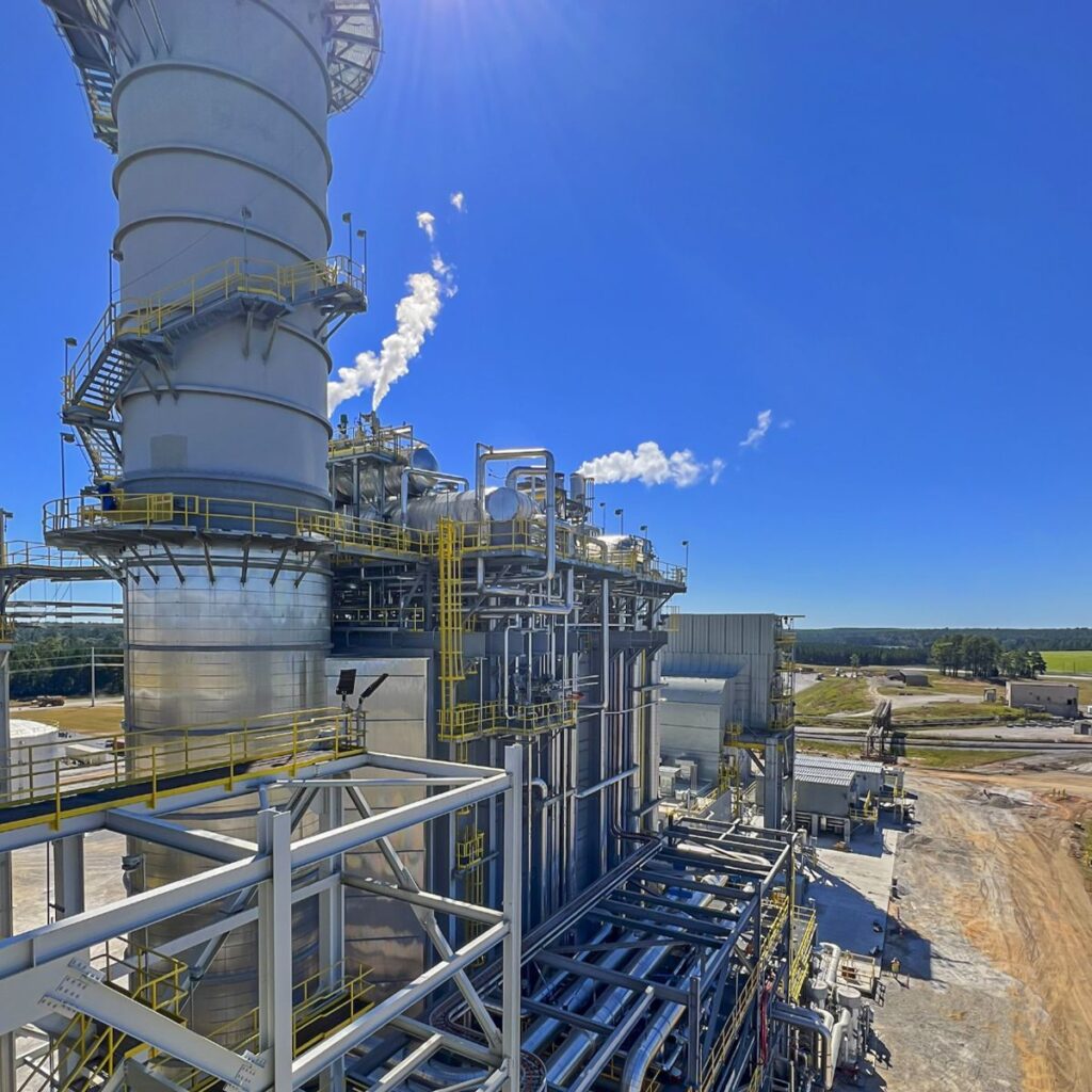 Burns & McDonnell collaborated with Cooperative Energy to repower the R.D. Morrow, Sr. Generating Station with Siemens 9000HL turbine technology, boosting capacity to 572 MW and completing the project under budget with zero safety incidents.
